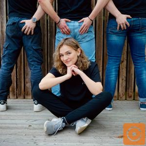 ninamarialeonhardt@gmail.com