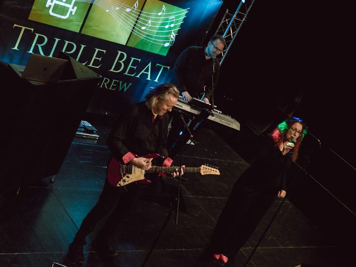 Album Foto Triple Beat - Band - für Ihr Event buchen